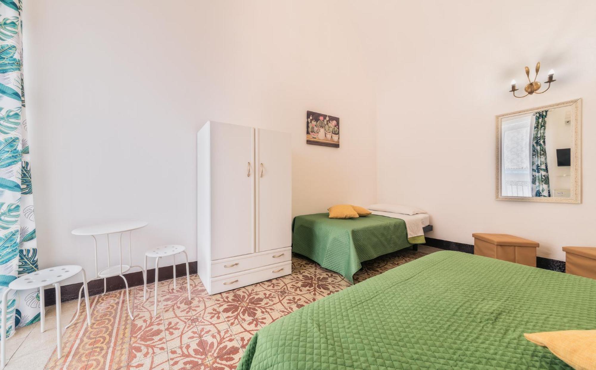 Voila Rooms Guest House Terrasini Exterior foto